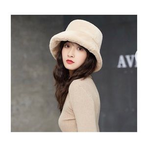 BEIGE PLAIN CHENILLE BUCKET HAT